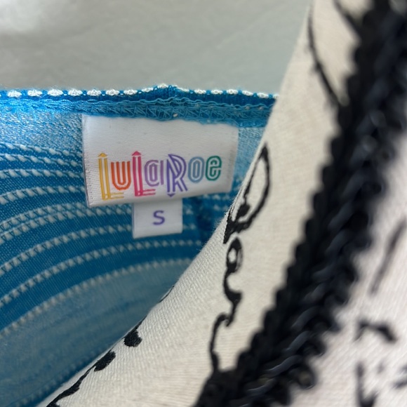 LuLaRoe Lindsay Kimono - Picture 2 of 5